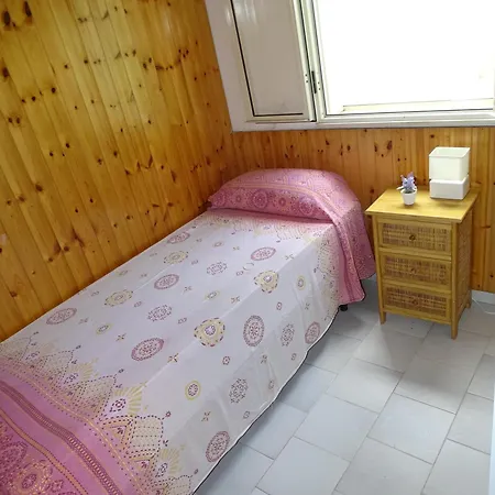 Kleines Ruhiges Ferienhaus Direkt Am Meer * Marina di Modica