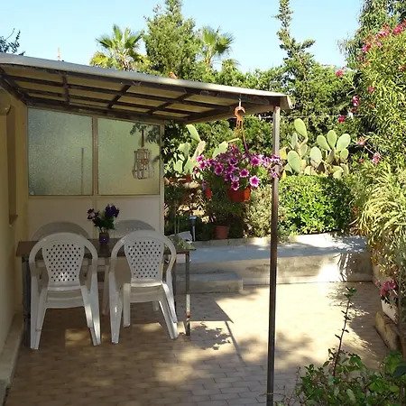 Ferienhaus Kleines Ruhiges Ferienhaus Direkt Am Meer Marina di Modica